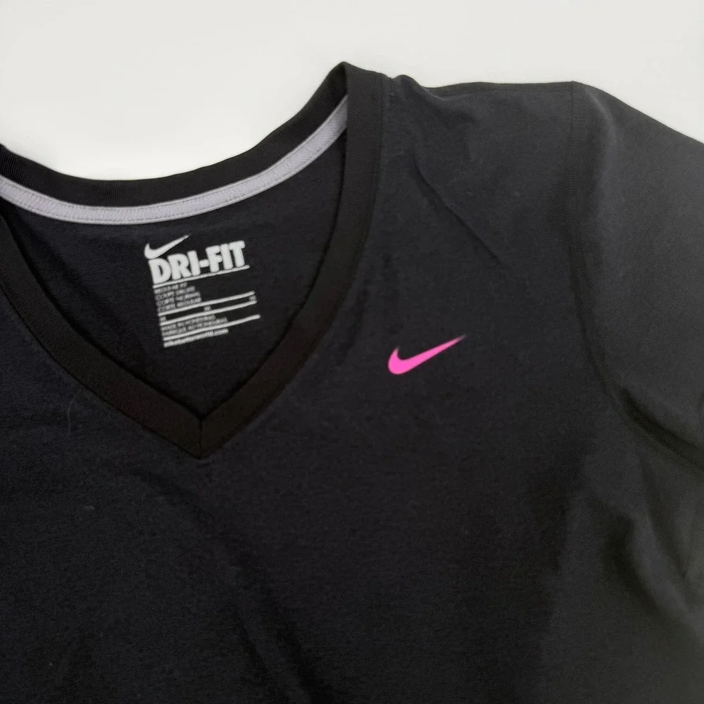 Nike T Shirt Dri Fit V Neck Regular Fit Modern Womens Size Medium Black Pink